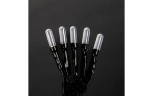 Konstsmide LED Lichterkette Micro 50 LEDs LED 3W bernsteinfarbe 30V, GL: 990cm kaufen Schweiz | Mediatech.ch