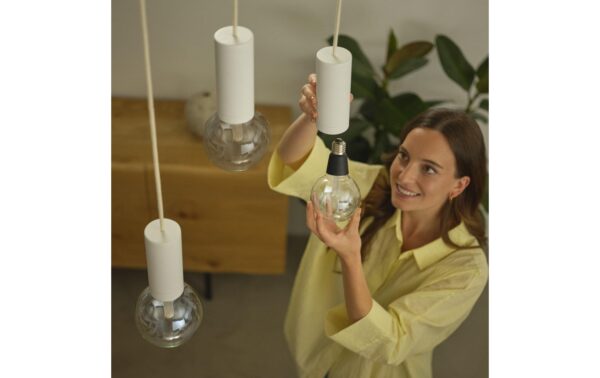 1689047_6 - Mediatech Philips Hue LG ST72 E27 EU LG ST72 E27 EU