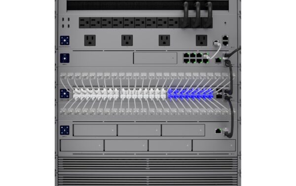 1693536_7 - Mediatech Ubiquiti UniFi Switch USW-PRO-MAX-48 16x2.5GE, 32x1GE, 4xSFP+