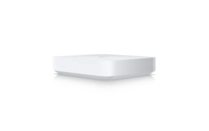 Ubiquiti UniFi UXG-MAX: 2.5Gbps VPN Router Enterprise Router, lüfterlos, 1xWAN, 4xLAN