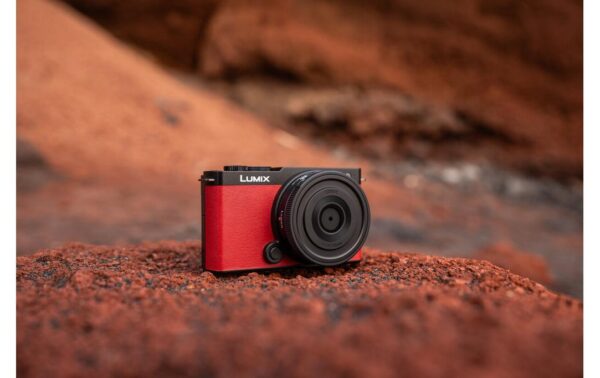 1738238_5 - Mediatech Panasonic Lumix S 26mm F8 für S Serie