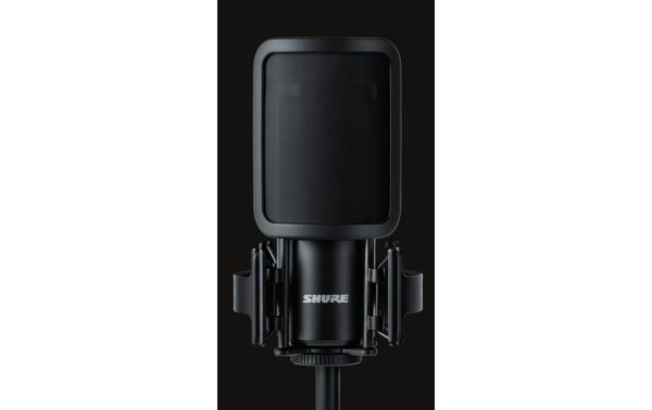 Shure SM4-K-KIT SM4 MIC, BLACK, W/ SHOCK MOUNT, CASE