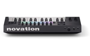 Novation Launchkey 25 Mk4 25-Tasten Keyboard-Controller