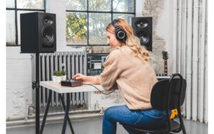 1786196_8 - Mediatech Audient iD4 MKII 10in / 14out USB-C Audiointerface