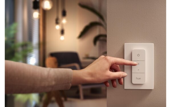 Philips Hue White amb. Runner 3 flg. weiss 3x350lm inkl. Dimmschalter
