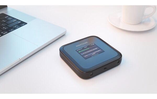 Netgear MH3150-: Mobile WLAN 5G Router NIGHTHAWK M3 5G MOBILE HOTSPOT