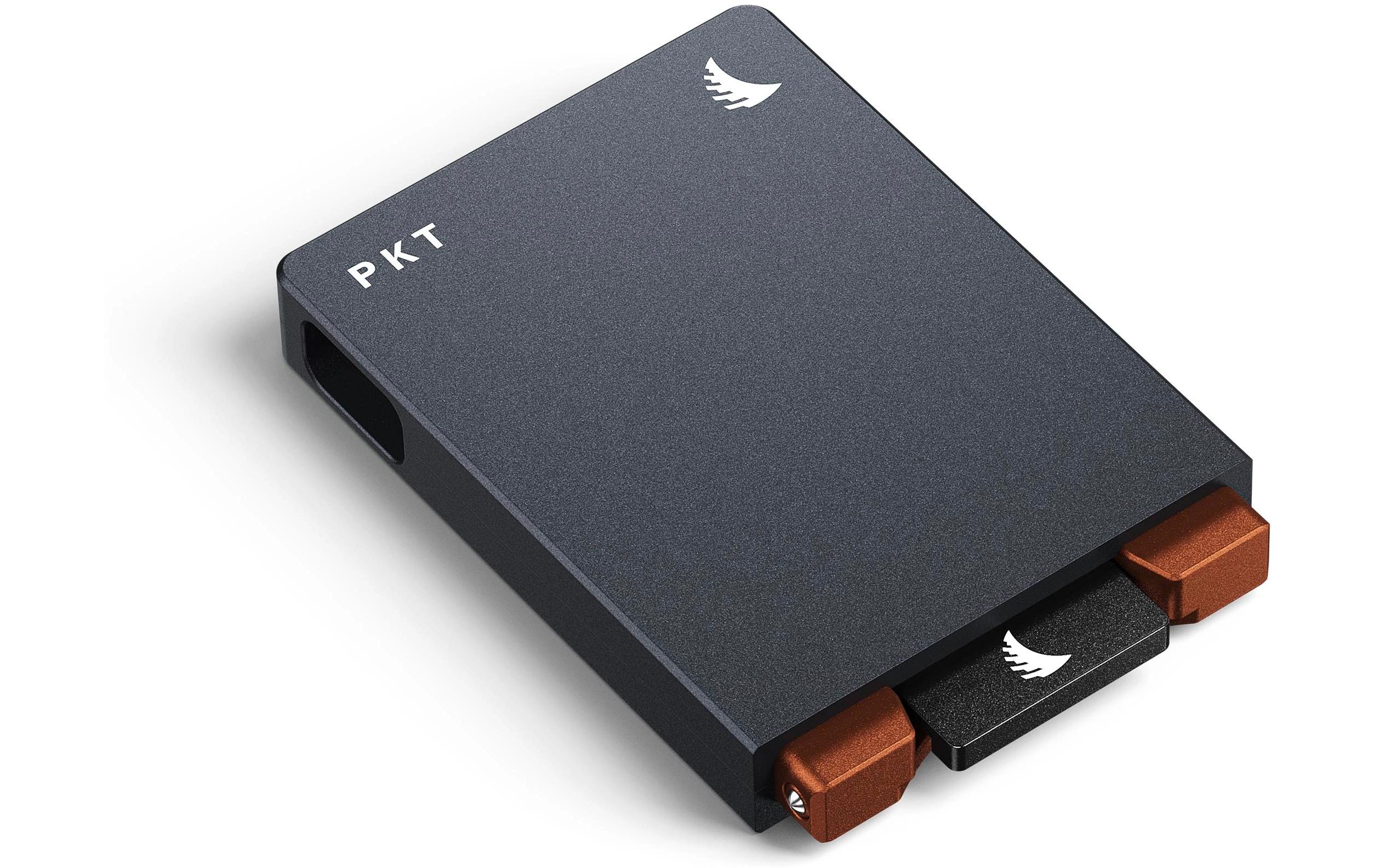 1819627_1 - Mediatech Card Reader PKT CFexpress A