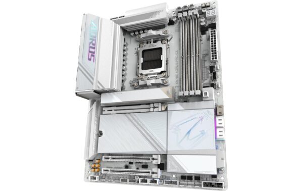 Gigabyte X870E AORUS PRO ICE, ATX AM5, AMD X870E, 4x DDR5, WIFI 7
