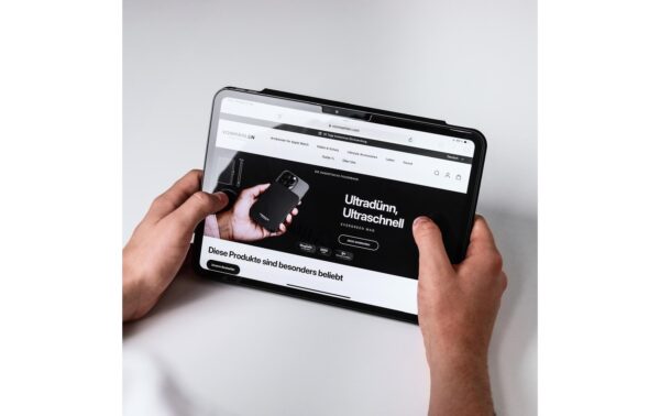 Vonmählen Foldable Folio Black iPad Pro 13 2024