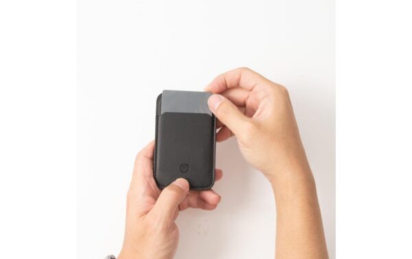 Valenta Card Wallet, MagSafe Stand Black