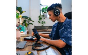 Audio-Technica AT2020USB-X USB-Mikrofon mit Kophöreranschluss