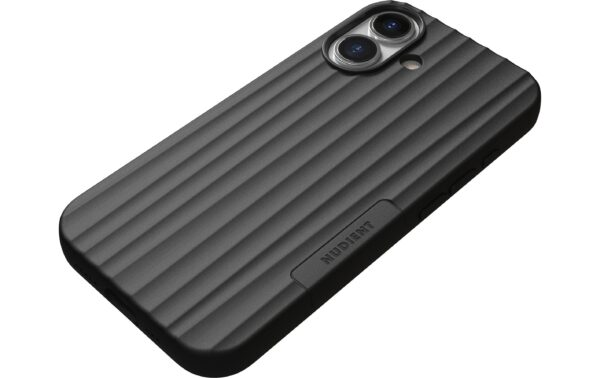 Nudient Bold MagSafe Charcoal Black iPhone 17