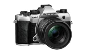 OM System OM-5 II Camera Kit Silver M.Zuiko Digital ED 12-45mm F/4 PRO