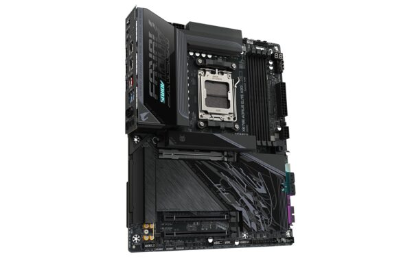 2015337_2 - Mediatech Gigabyte X870E AORUS ELITE X3D, ATX AM5, AMD X870E, 4x DDR5, WIFI 7