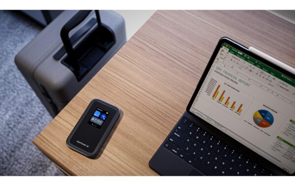 Netgear MH7150: Mobile WLAN Router Nighthawk M7 5G WiFi 7 Mobile Router
