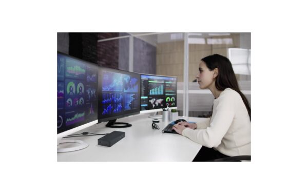 2031723_2 - Mediatech Kensington SD4843P EQ USB-C 10Gbps Dock 100W PD, Video Driverless