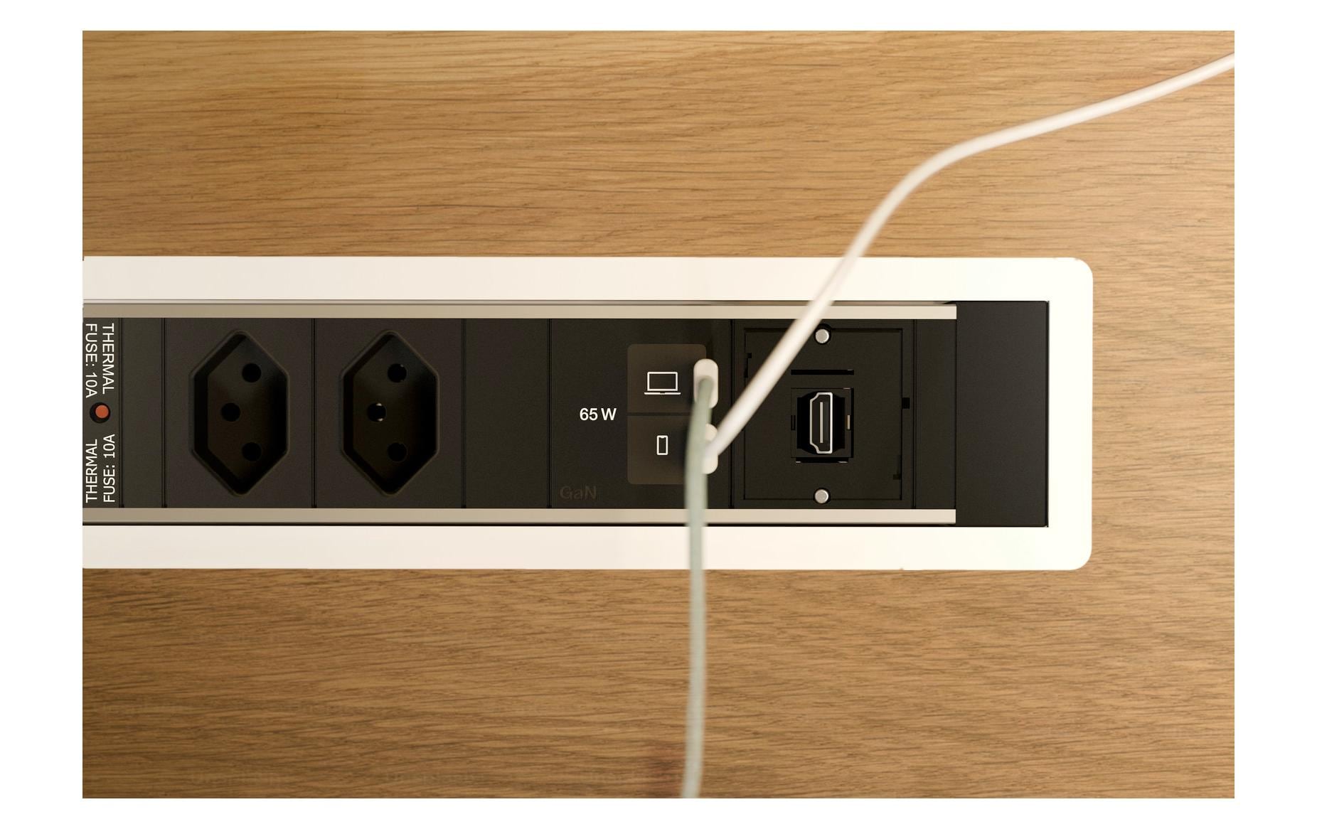 2032935_1 - Mediatech POWER FRAME M 2xT13 1xUSB C/C 65W CM 0,2m