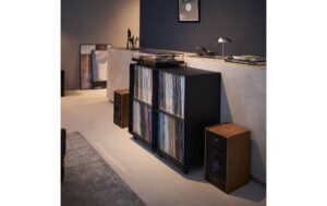 Yamazaki Regal Schallplatten 2-stöckig Grösse: 40 x 38 x 73.3 cm, Schwarz