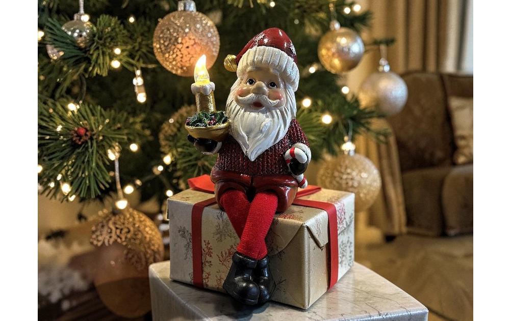2046220_1 - Mediatech Dameco Led Figur Santa Kantenhocker exkl. 2xAAA Batterien, Timer-Funktion