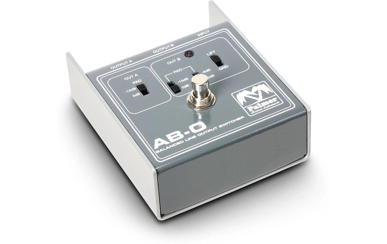 2048939 - Mediatech Palmer Balanced line output switcher kaufen Schweiz | Mediatech.ch