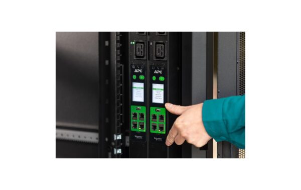 2080293_2 - Mediatech APC Steckdosenleiste Easy PDU EPDU2016M 1U, 16A, 230V, 8*C13, metered