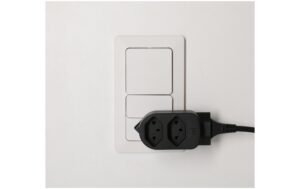 Abzweigstecker ADAPT 1x Typ 13 USB-C/C 20W ws drehbar Green+Fair