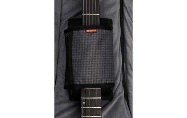 2092058_3 - Mediatech MONO Classic Electric Soft Case