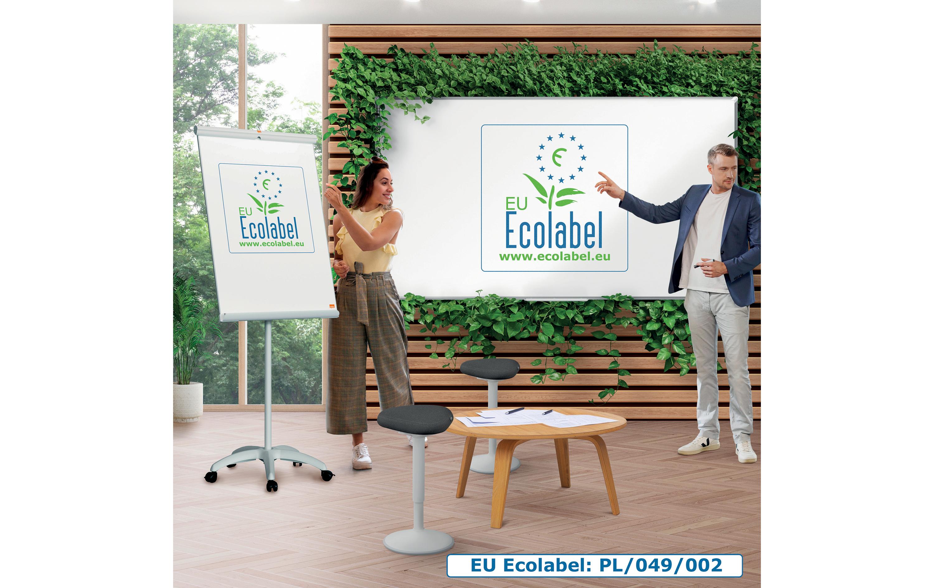 2092086_1 - Mediatech Nobo Dreinbeinstativ Flipchart Premium Plus Ecolabel