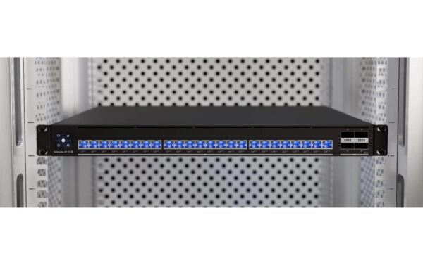 2153243_2 - Mediatech Ubiquiti UniFi Pro-AV Switch EAV-XG-24-POE 24x10GE PoE+++, 2150W, 4x QSFP28, Clock