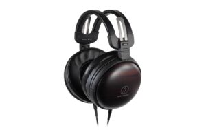 2197890 - Mediatech Audio-Technica ATH-AWKT Over-Ear, Holz, Geschlossen, Dynamisch kaufen Schweiz | Mediatech.ch