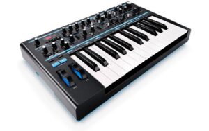 Novation Bass Station II Analoger Synthesizer