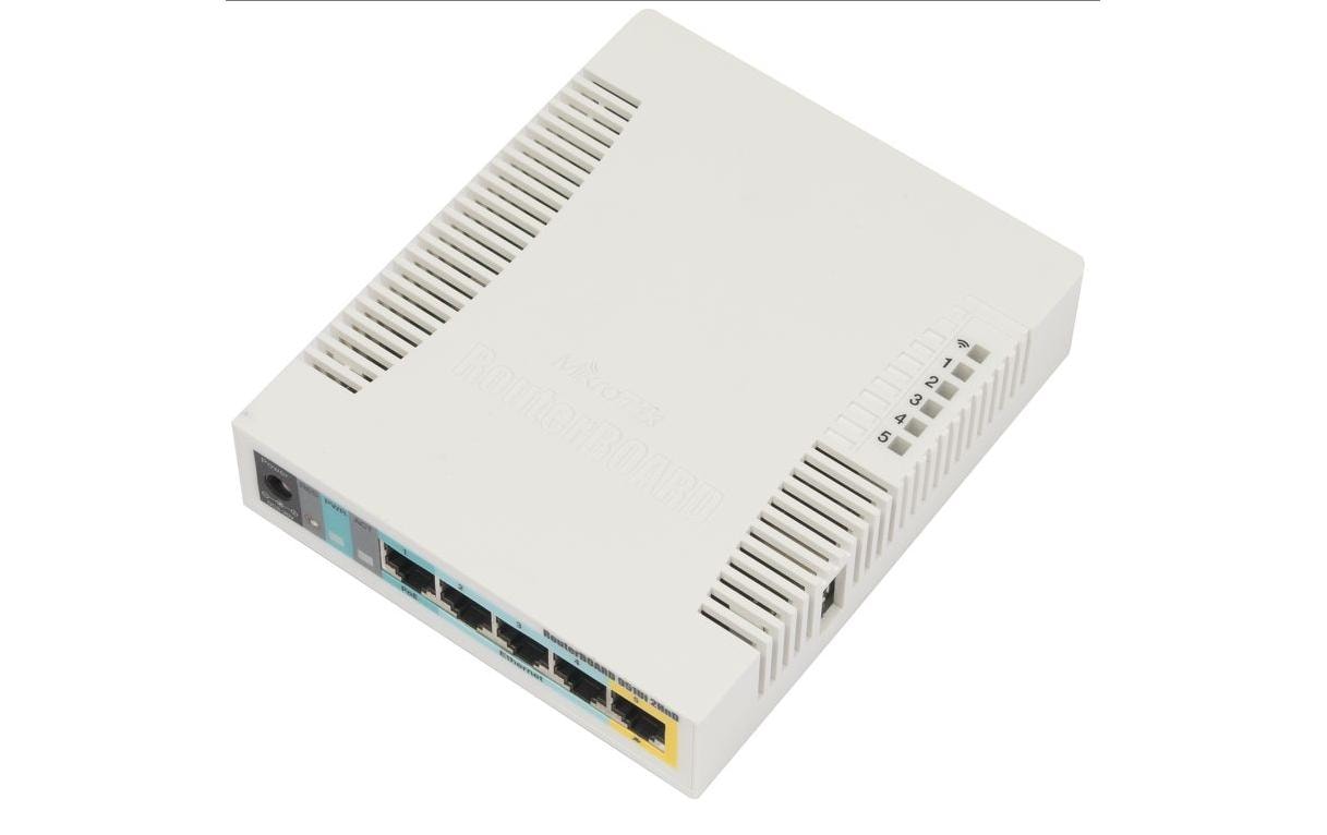 341178 - Mediatech MikroTik RB951UI-2HND: 5 Port WLAN Router 5x 100Mbps, OSv4, inkl. MPLS kaufen Schweiz | Mediatech.ch