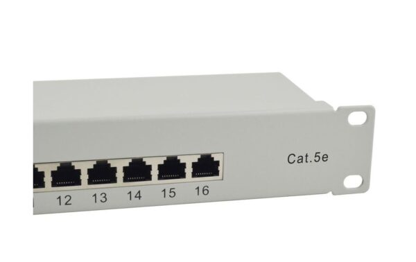 59183_3 - Mediatech equip 19 Patchpanel: 16 Port, 1HE, grau Cat.5e, zu 19 Serverschrank