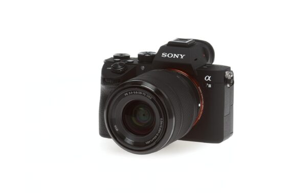 Sony Alpha 7 III KIT, Vollformat 24.7 MP inkl. 28-70mm F3.5-5.6 OSS