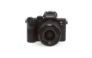 Sony Alpha 7 III KIT, Vollformat 24.7 MP inkl. 28-70mm F3.5-5.6 OSS