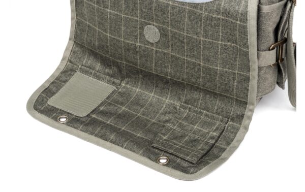 Think Tank Retrospec 7 V2.0 - Pinestone Schultertasche