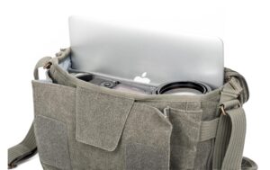 Think Tank Retrospec 7 V2.0 - Pinestone Schultertasche