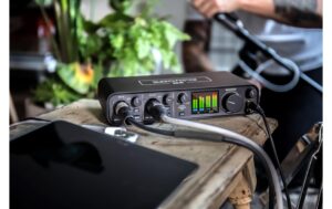 993702_4 - Mediatech Motu M4 4x4 USB-C Audiointerface